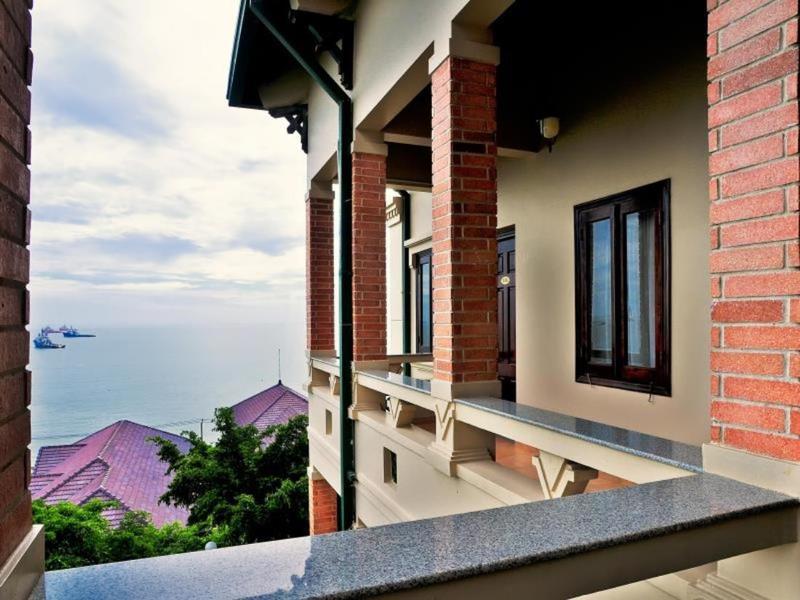 Beachfront Hotel Vung Tau Exterior photo