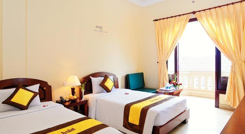 Beachfront Hotel Vung Tau Exterior photo