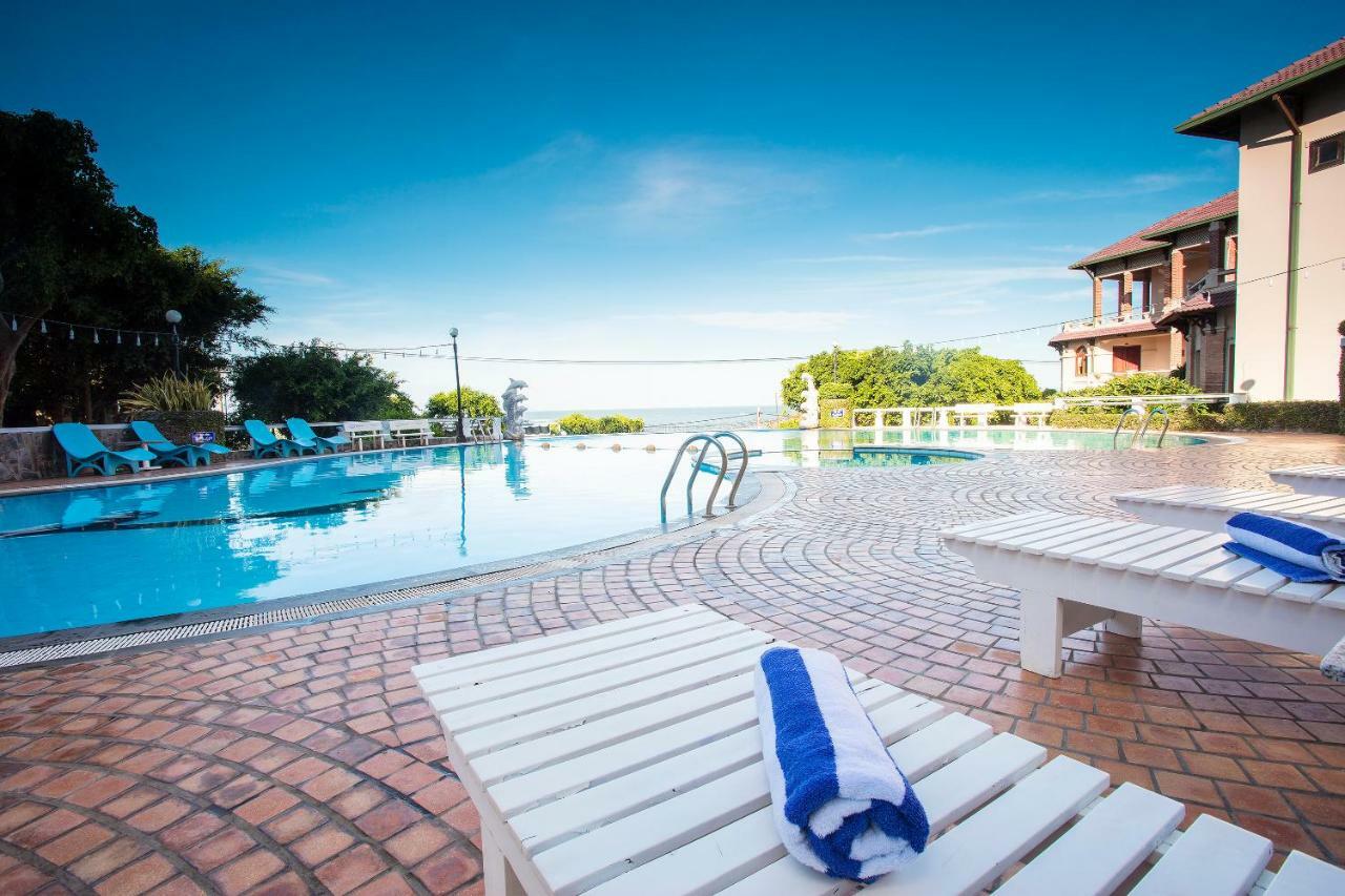 Beachfront Hotel Vung Tau Exterior photo